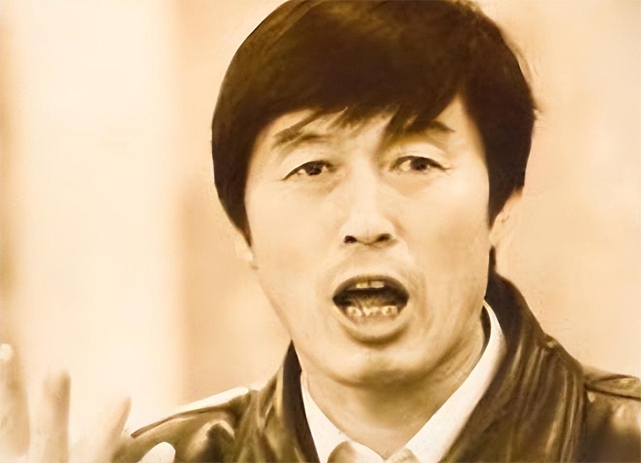 1993年,马俊仁带领“马家军”破下世界纪录,退役后养藏獒卖千万