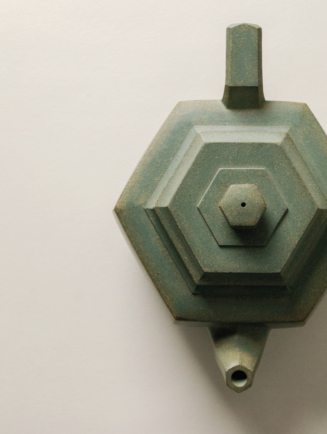 中贸圣佳2023春拍—壶届泰斗顾景舟68六方雪华壶赏析