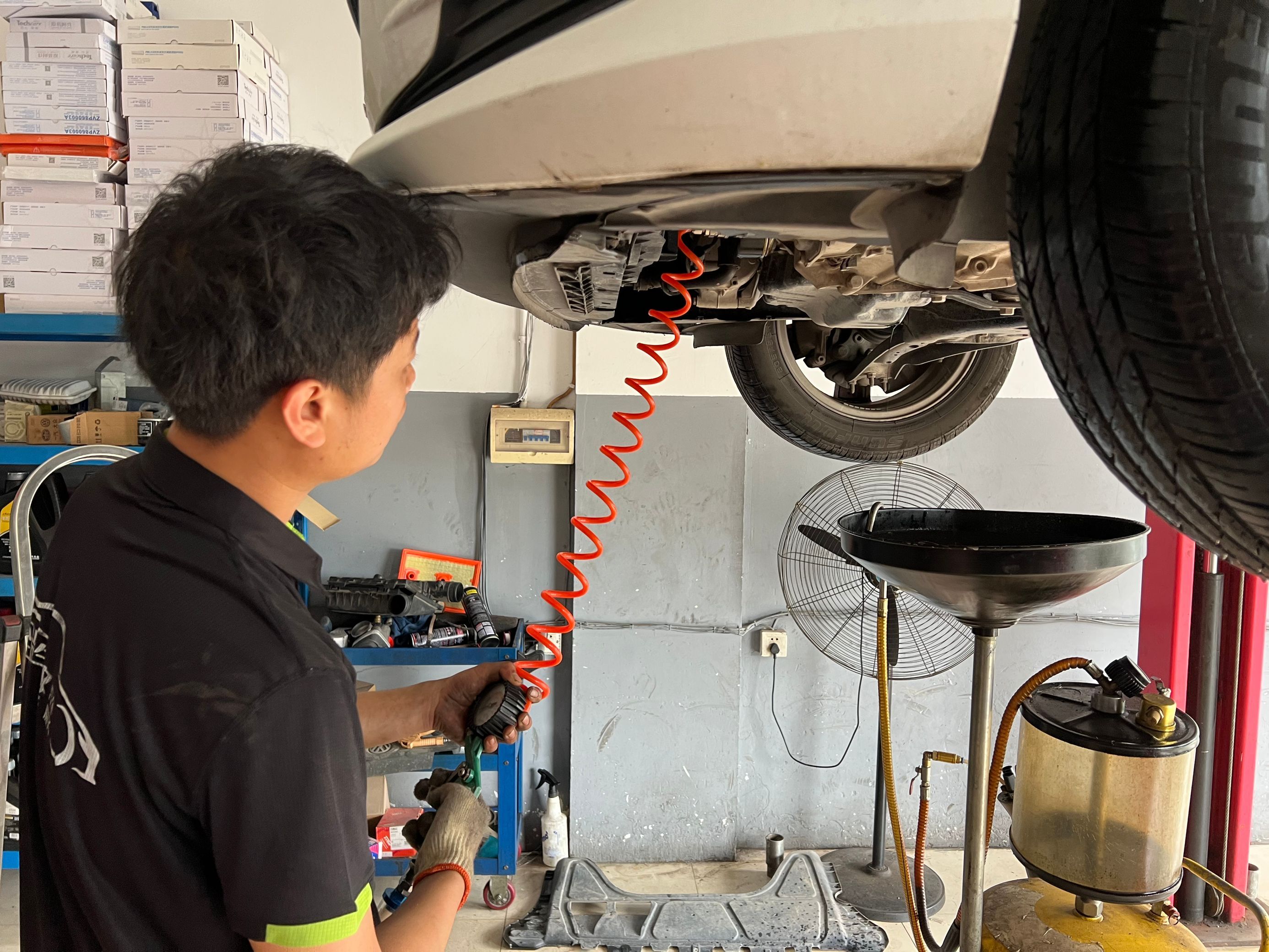 汽油好贵,7代高尔夫做保养能降油耗你信不信,不降油耗你打我!