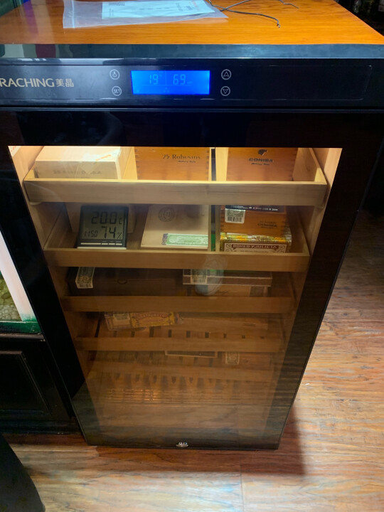 美晶雪茄柜(raching)怎么样?质量垃不垃圾呢?