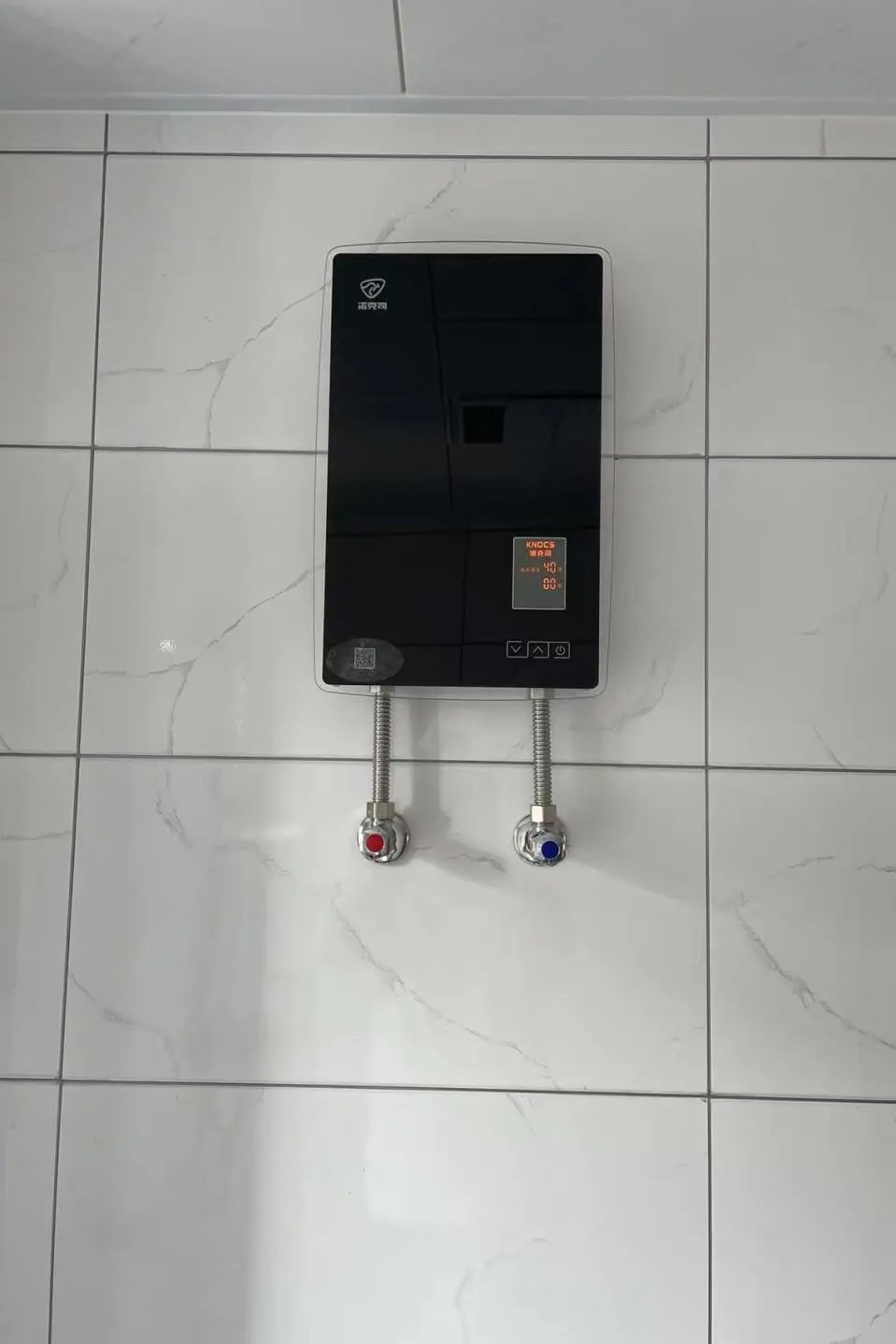 诺克司dst-q6-85热水器,满足"精致懒"年轻人的沐浴诉求!