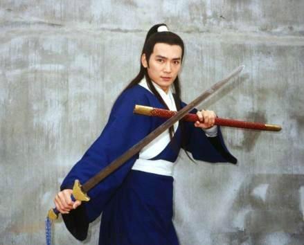 何家劲版展昭,是焦恩俊超越不了的角色?原来焦恩俊天生老花眼!