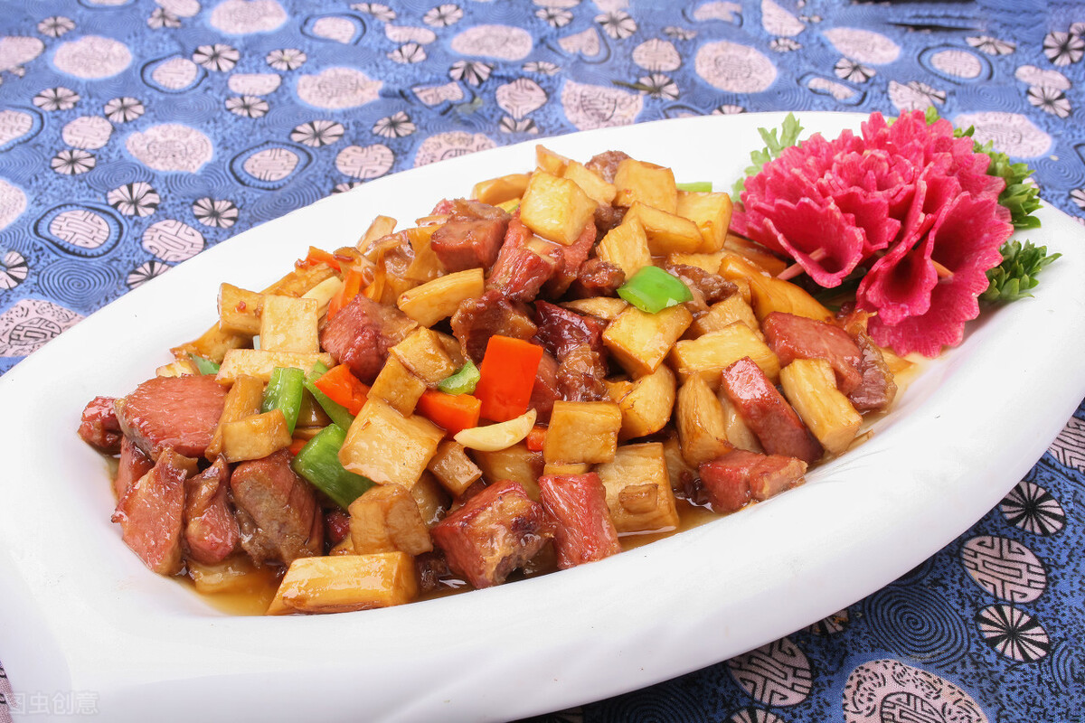 黑椒牛肉炒杏鲍菇,软嫩鲜香超下饭,做法简单的家常菜,营养丰富