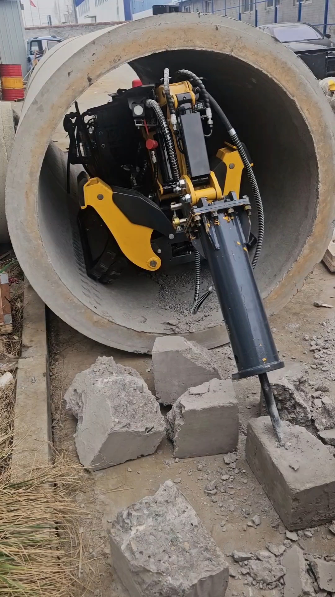 超小液压全比例控制破拆机器人下线调试