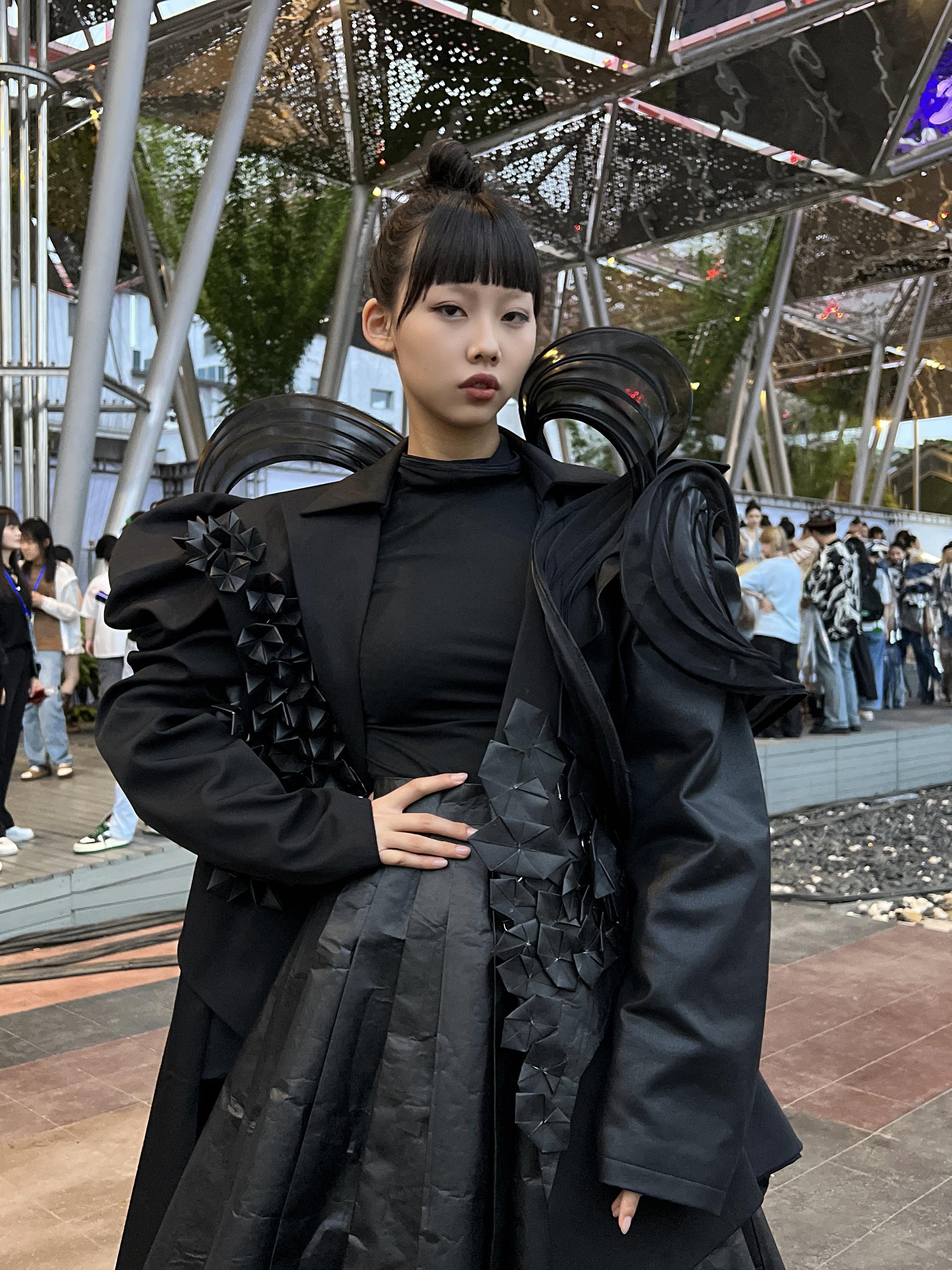 服装设计师薛子琪:由科幻小说《北京折叠》启发下的服装设计