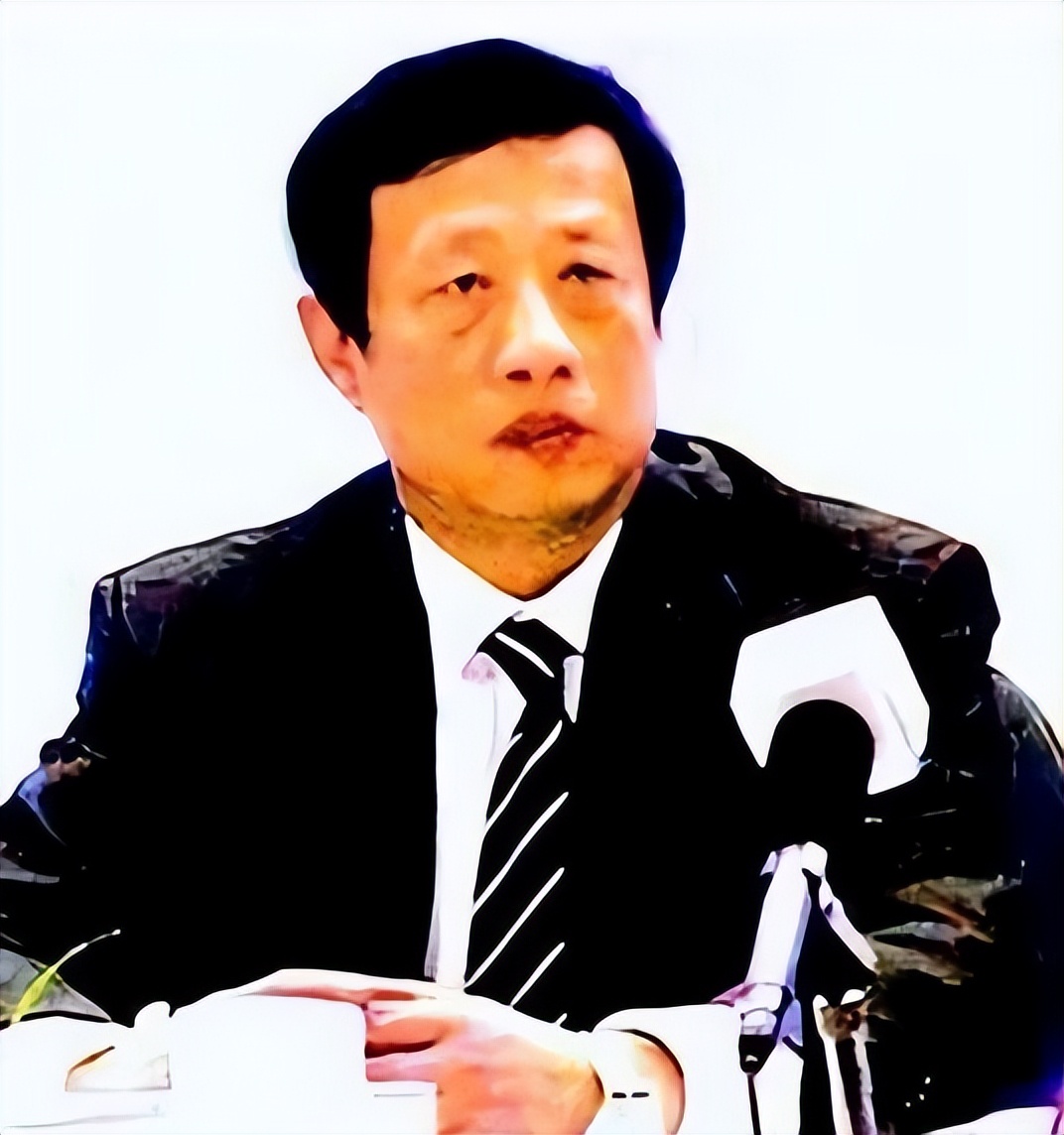 回顾:"巨贪"姜人杰:单笔受贿8250万创记录,却被亲儿子拉下马