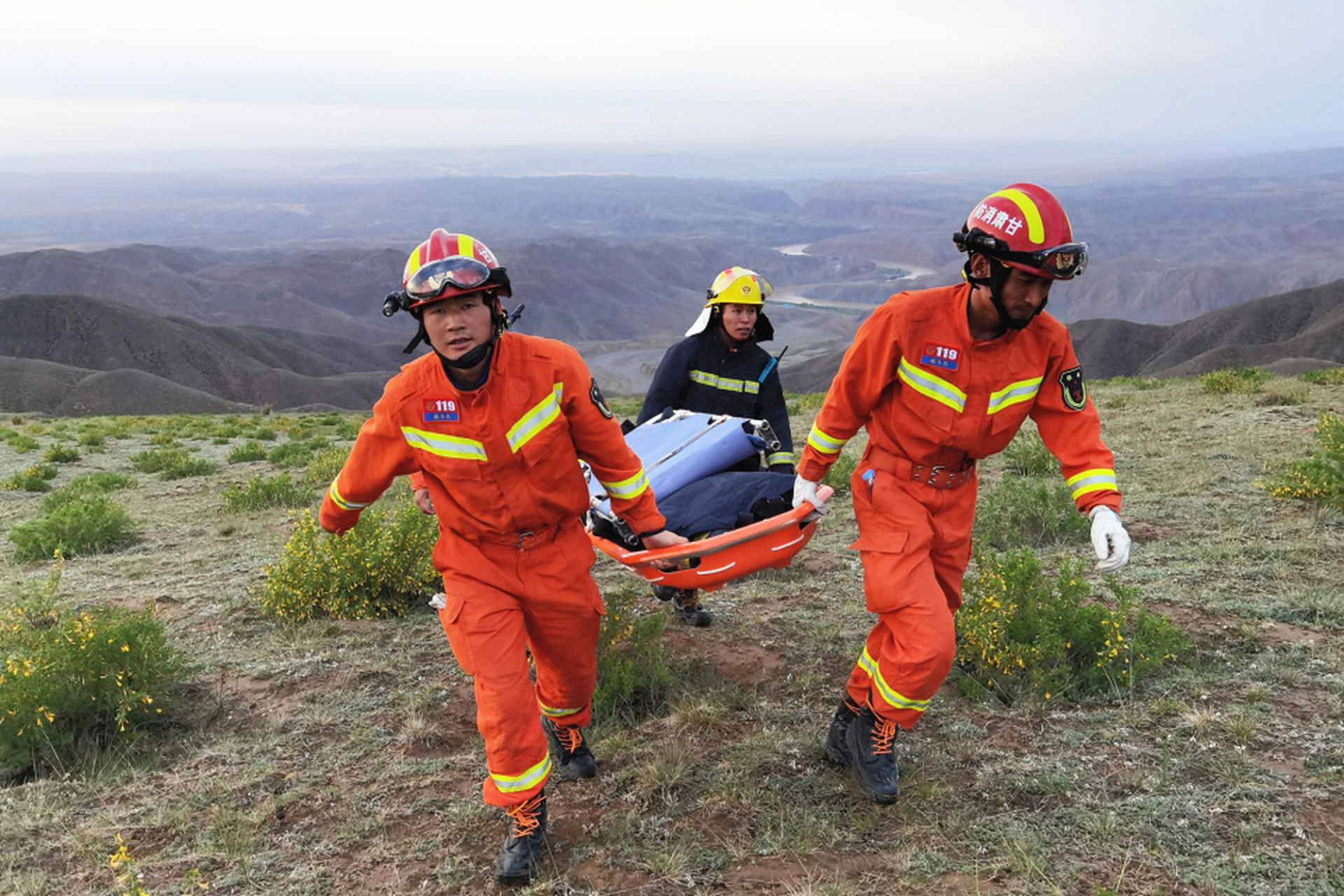 2年前的"甘肃白银马拉松百公里越野赛重大事故"造成21人死亡8人受伤