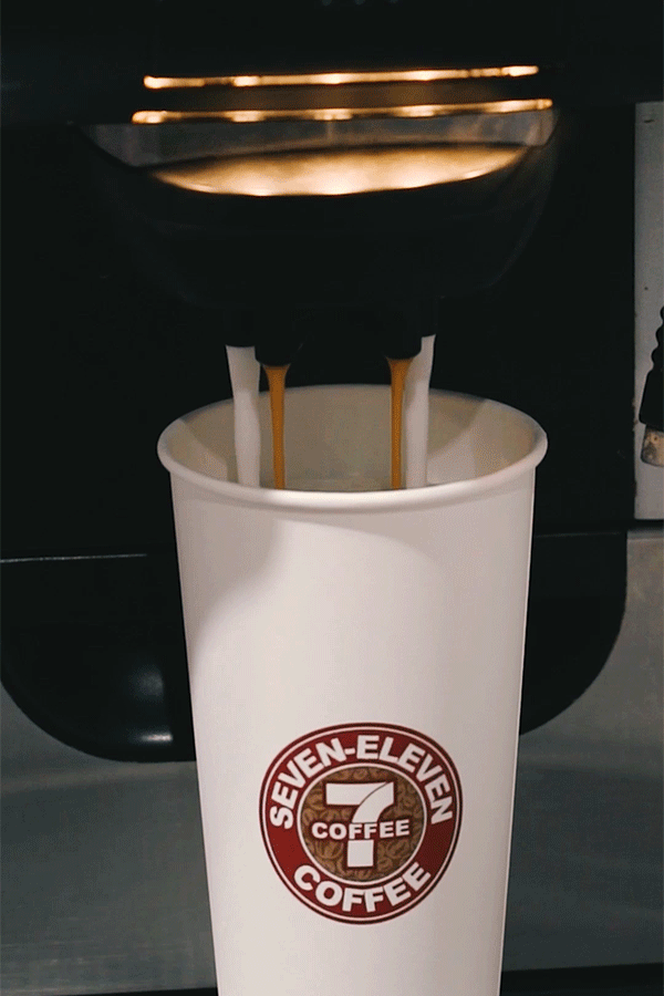7-eleven的现磨咖啡系列是时候登场了,经典美式,焦糖拿铁,热摩卡等,更