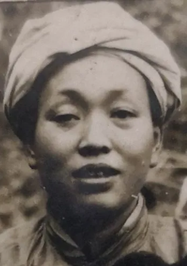 女特工张春莲:戴笠死后嫁一农民,潜伏农村30年,临终自爆身份