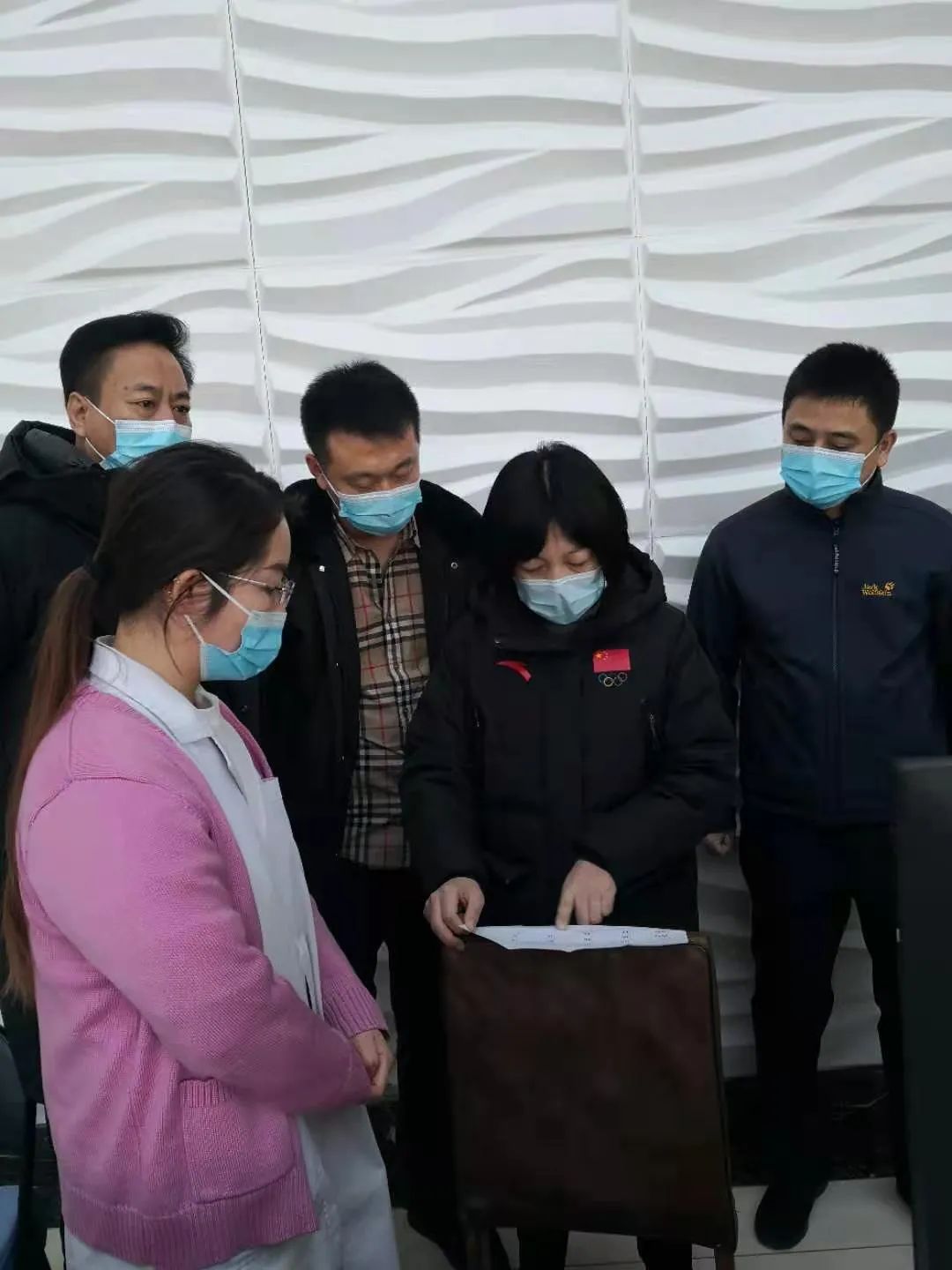 双城区委副书记李艳秋督导检查区疫情防控工作