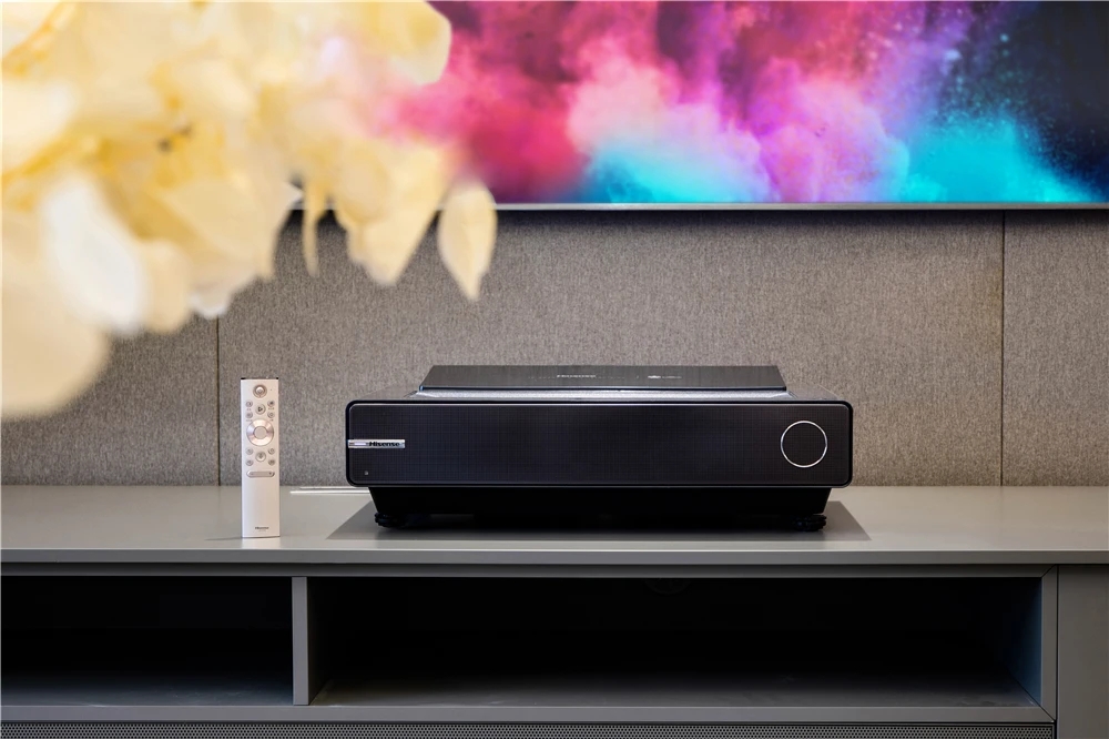 家居搭配不翻车海信激光电视80l9f让美一直存在