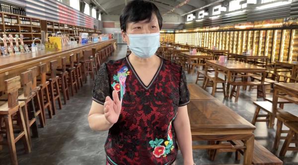 实地探访"啤酒阿姨"战疫40天:她坐拥上万种啤酒,竟然没在上海开团?