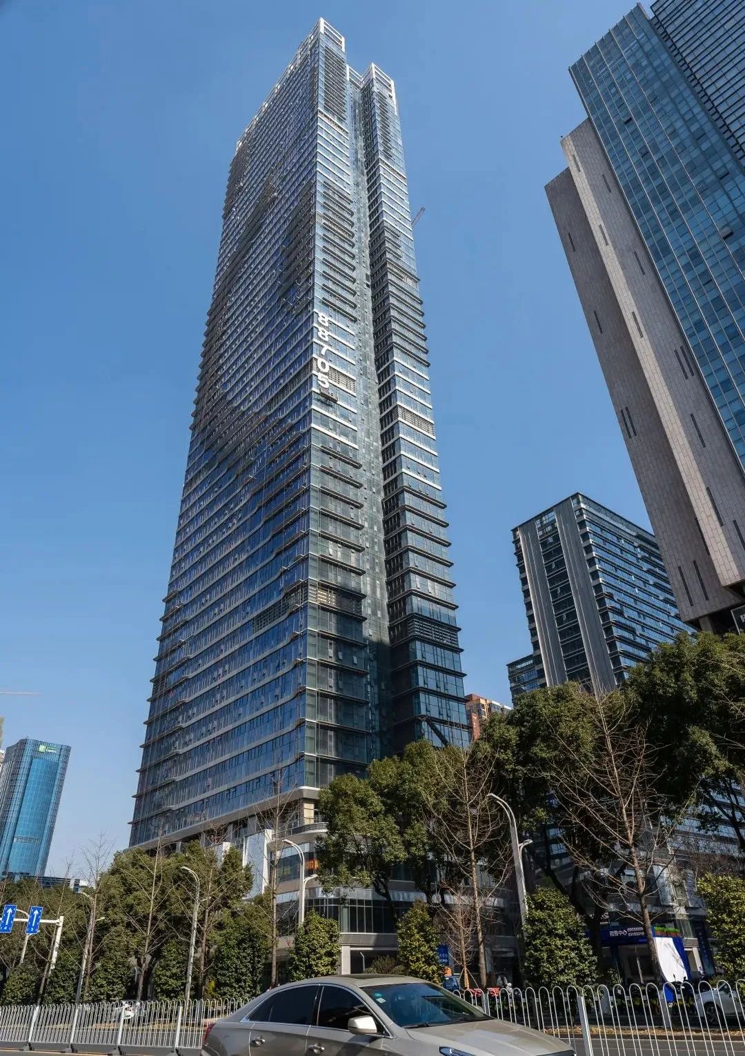 262米!长沙最高双子塔"华远·华时代"幕墙已近完工!