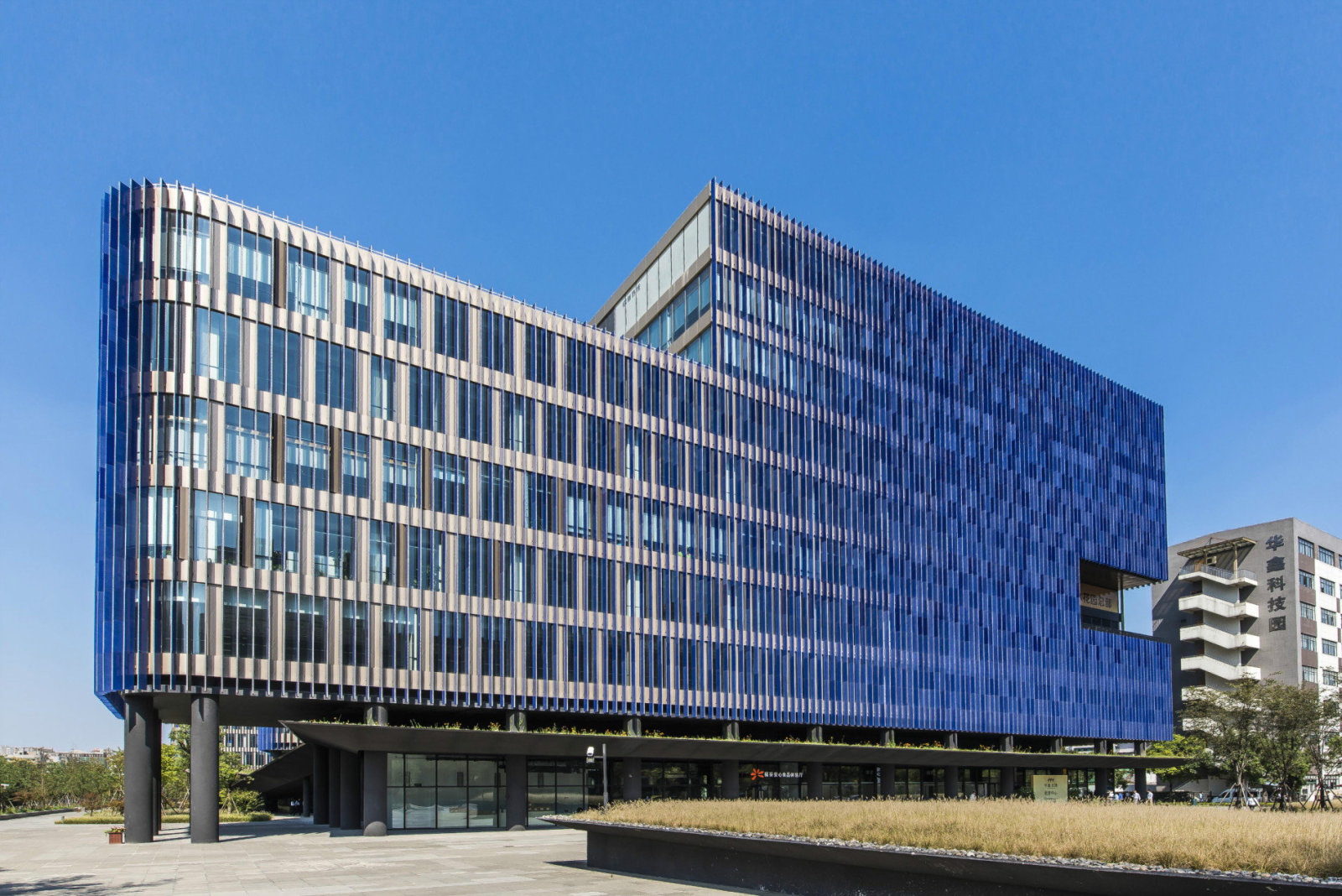 华鑫天地-田林路200号