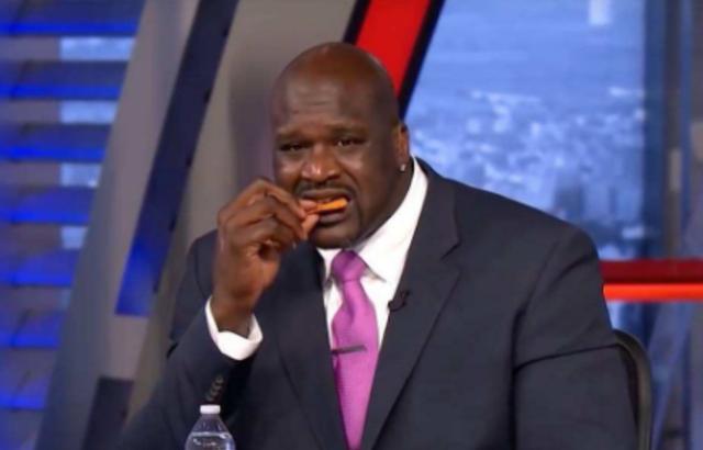 nba巨人奥尼尔,喝水就像喝口服液,日常生活很不便!