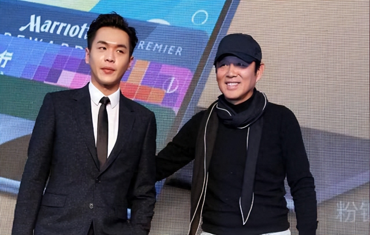 回顾妹妹变后妈父子开撕张若昀背后的痛苦你想象不到