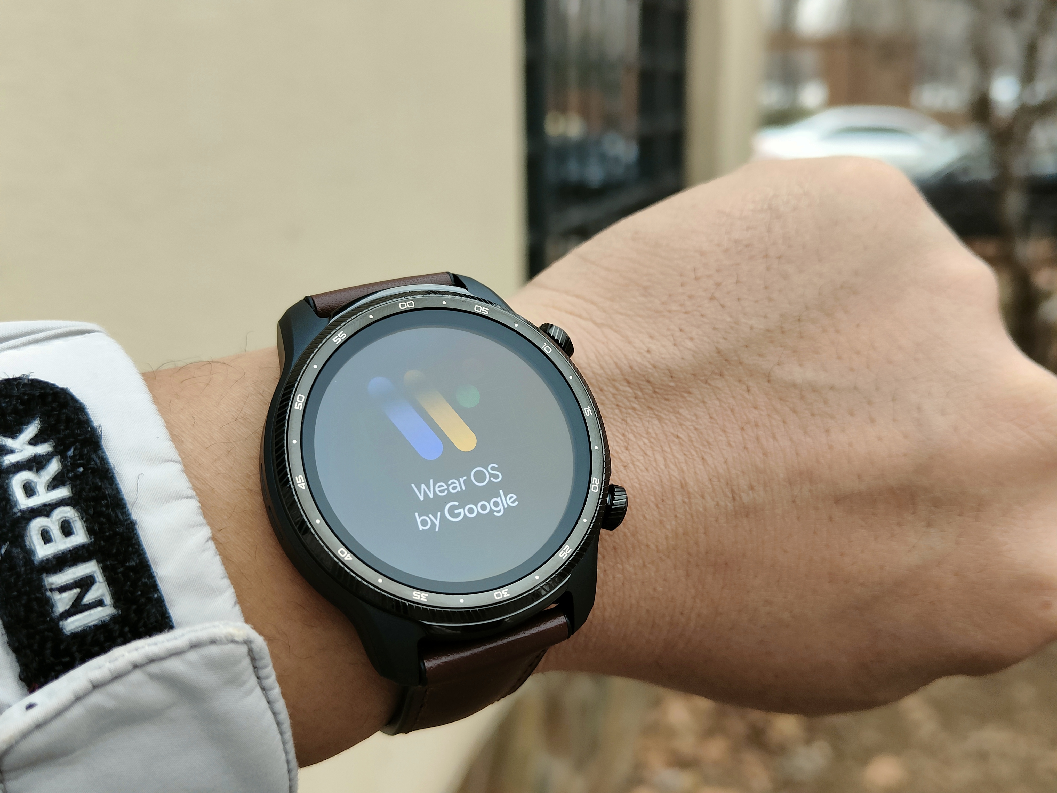 ticwatch pro x搭载的是高通骁龙sd4100&dual system旗舰芯片,手表