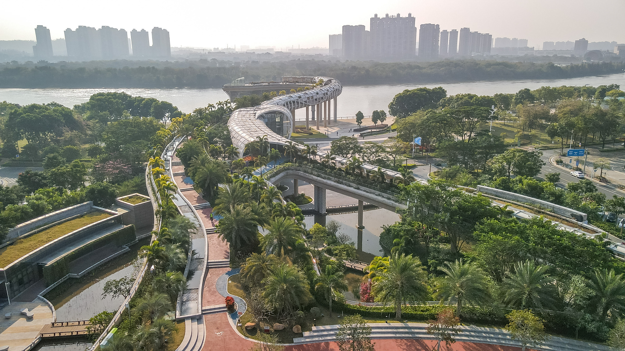 顺德城市新地标,航拍下的金凤凰广场,景观太震撼了