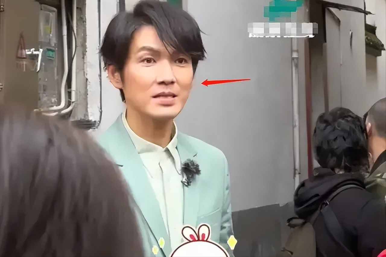 "蛙哥"钟汉良近况曝光:48岁的他医美过度,已经影响拍戏了