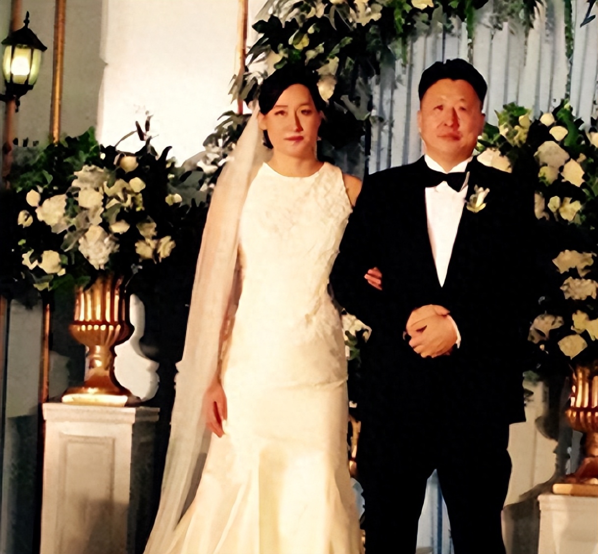 回顾金牌教练金炜先后娶3位徒弟三婚娶刘子歌后移居澳大利亚