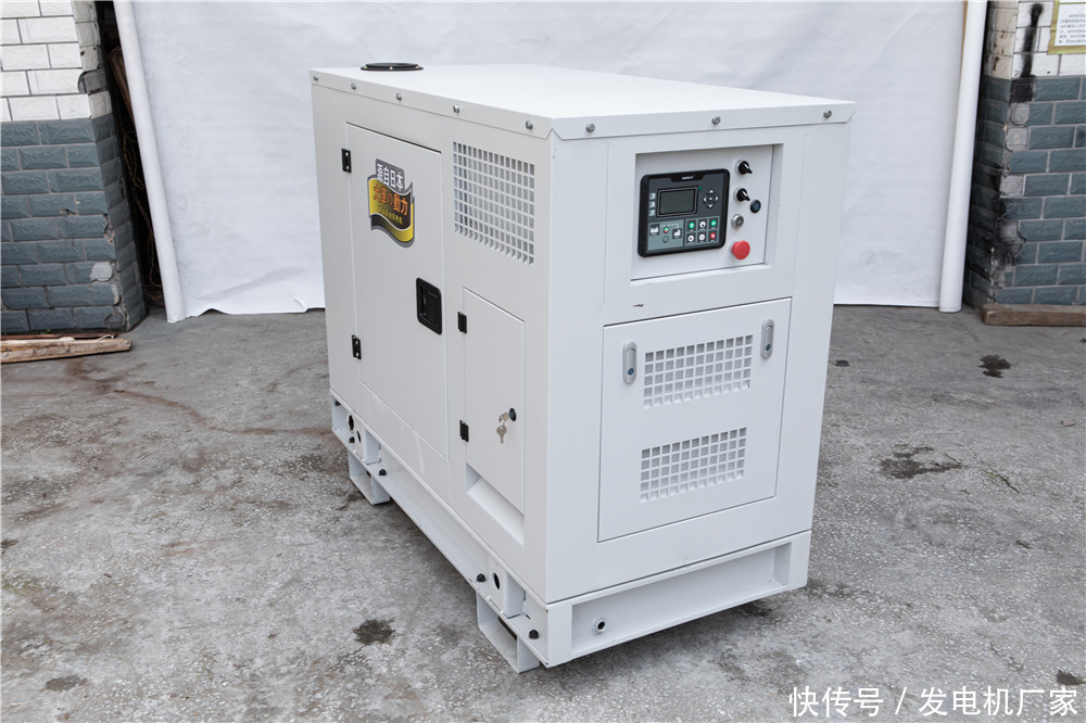 高颜值大泽动力30kw静音柴油发电机to32000et,私人订制不断