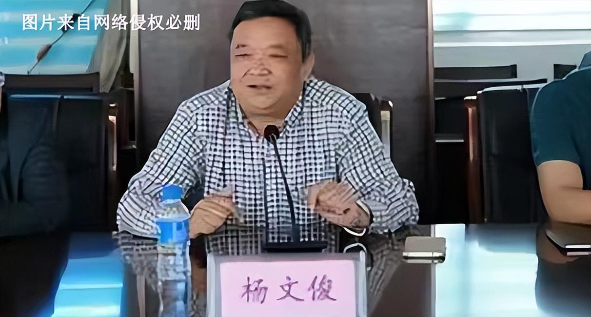 云南普洱一医院院长落马记,一台1500万的医疗设备,竟索贿1600万