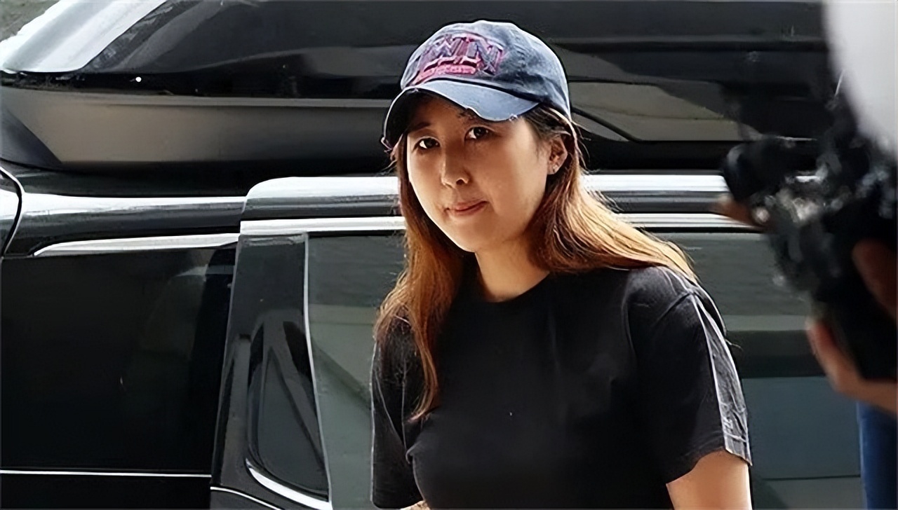 "导火索"郑维罗:拉朴槿惠下台,抛亲妈逃亡,曾炫名马,走后门