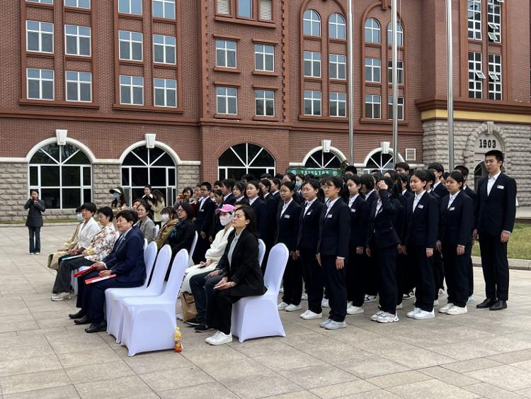 青岛啤酒文化传播有限公司青岛旅游学校现代学徒制试点项目今日正式