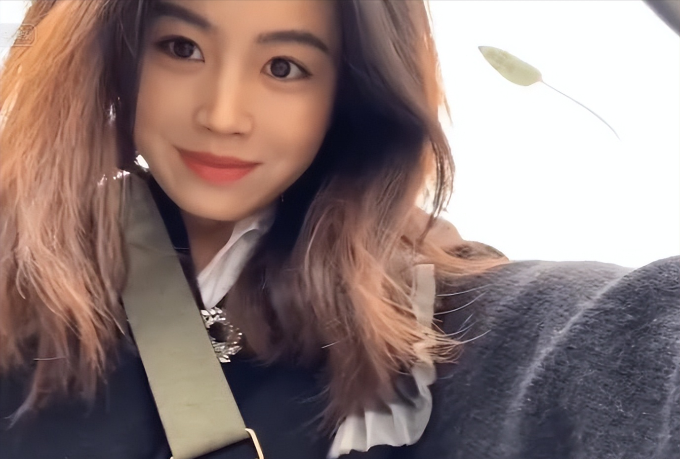 纪实甘肃00后女生流浪大理卖诗为生曾几度自杀到底怎么了