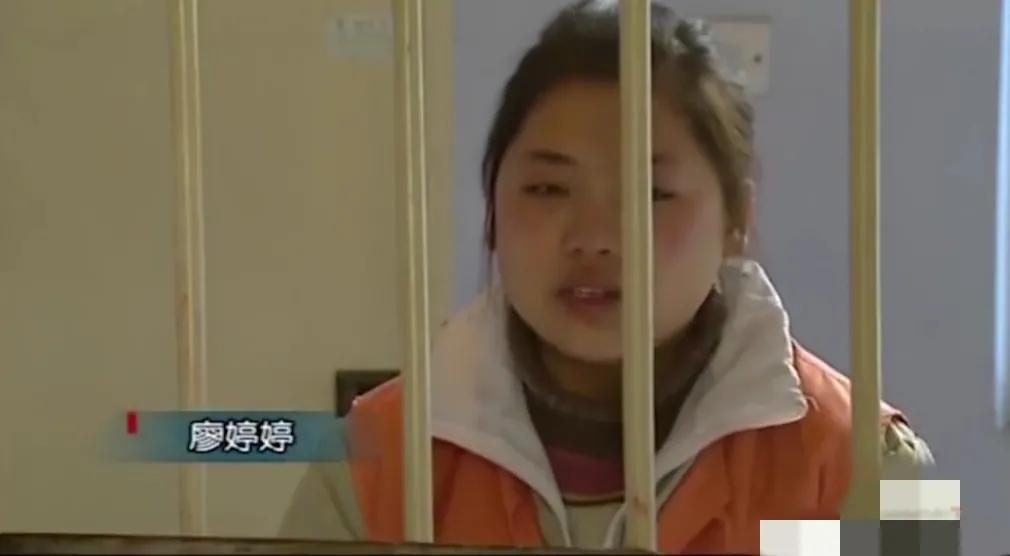 回顾"再让我选一次,照样还会杀她"19岁少女捂死妹妹,轰动四川