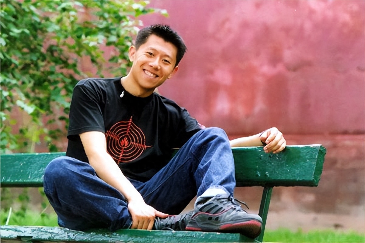 回顾事实证明不务正业的演员夏雨已在另一个圈子风生水起