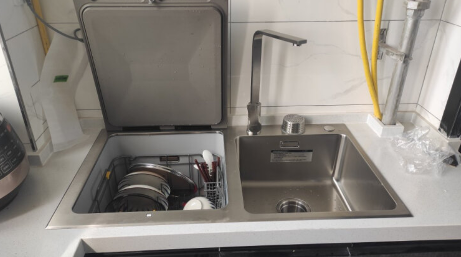 水槽式和嵌入式洗碗机区别?洗碗机推荐