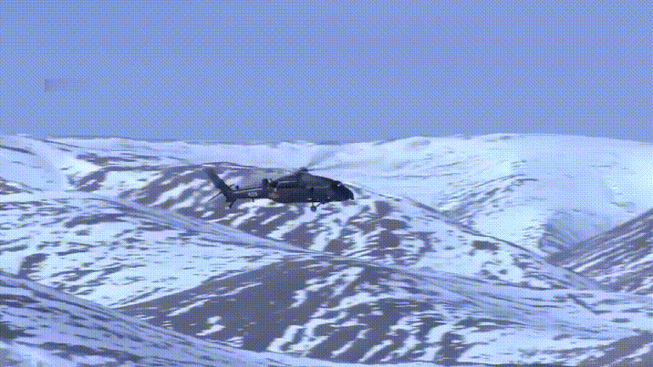 直-20直升机外形时尚,不同于国产专用武装直升机武直-10以及担负运输