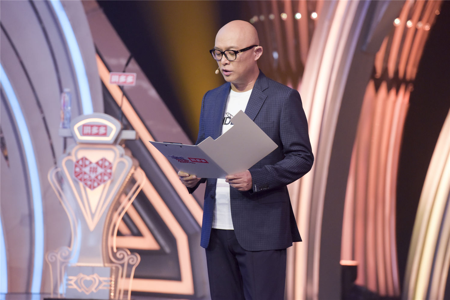 王宇轩:在非诚勿扰站5年,爆灯却从不牵手,孟非:这里不欢迎你