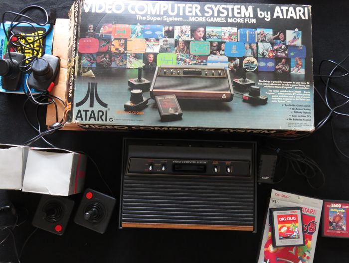 atari 2600(1977年)- 最受欢迎的第一代游戏机之一