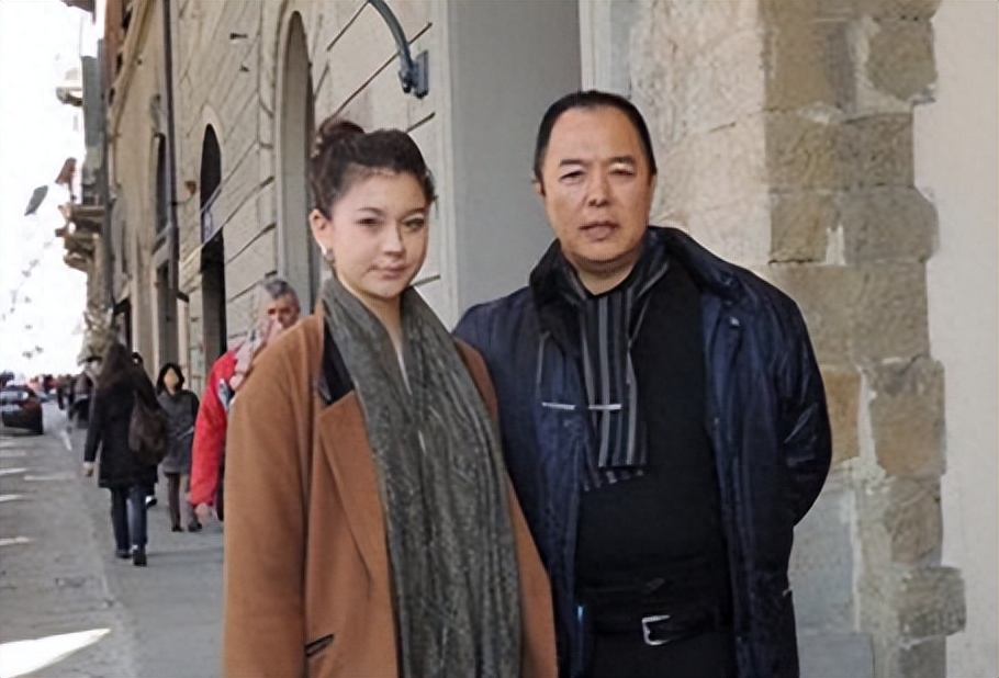 回顾张铁林抛弃波兰妻子情断北影校花58岁女友刘玉婉才是老伴