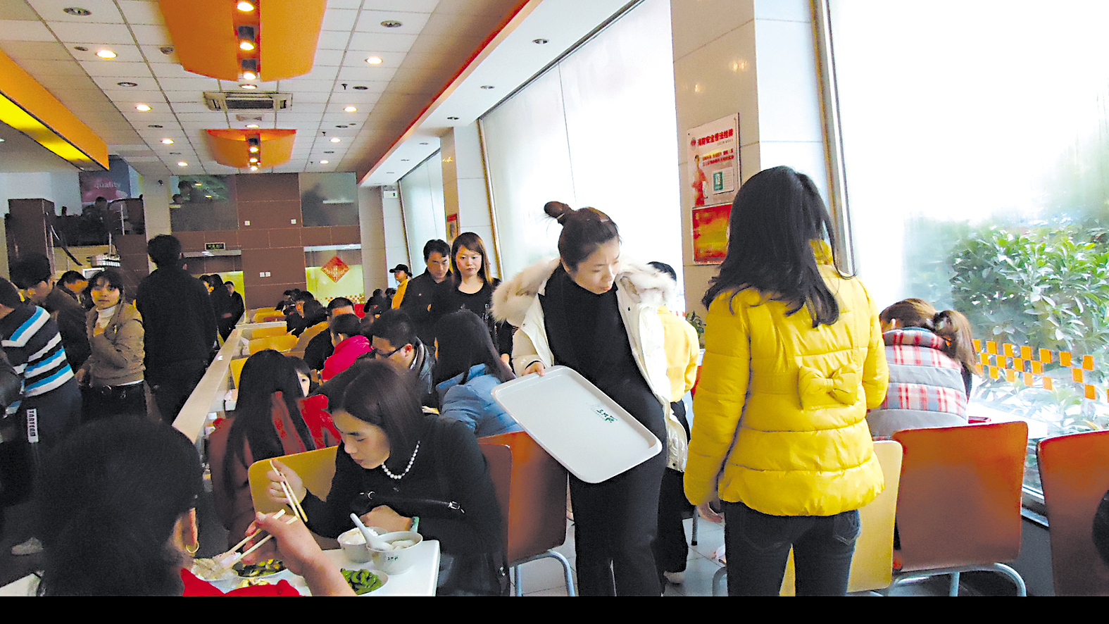 上班族带饭不用愁:不用放冰箱,不用排队等加热,到点就能吃饭