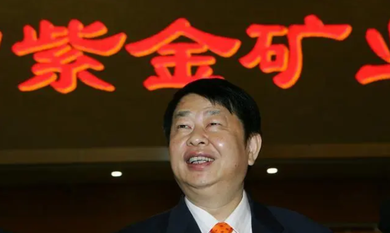 2020年63岁矿老板迎娶小25岁模特引发轰动新娘我们真心相爱