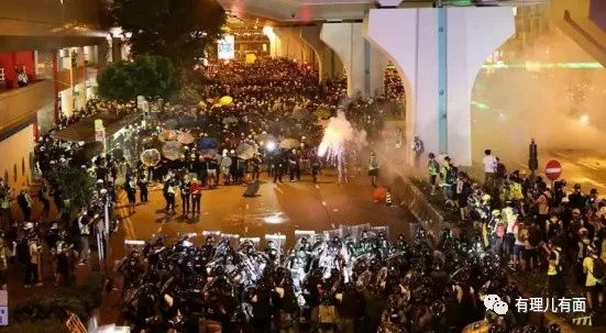 国外拨给黄之锋的“活动经费”多达一千万美元？多行不义必自毙！