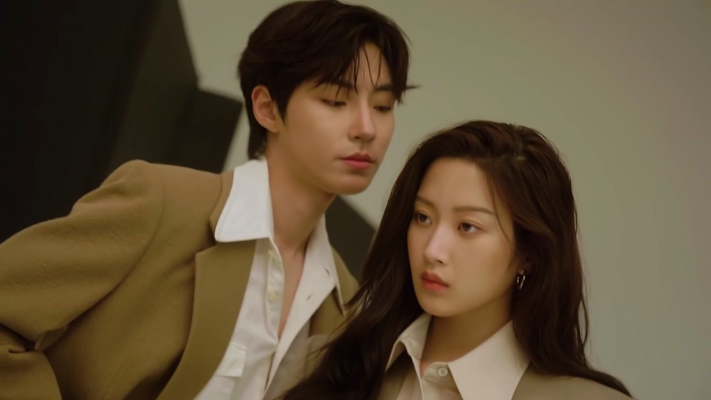 《女神降临》时尚画报花絮!车银优疯狂得罪文佳煐,黄仁烨