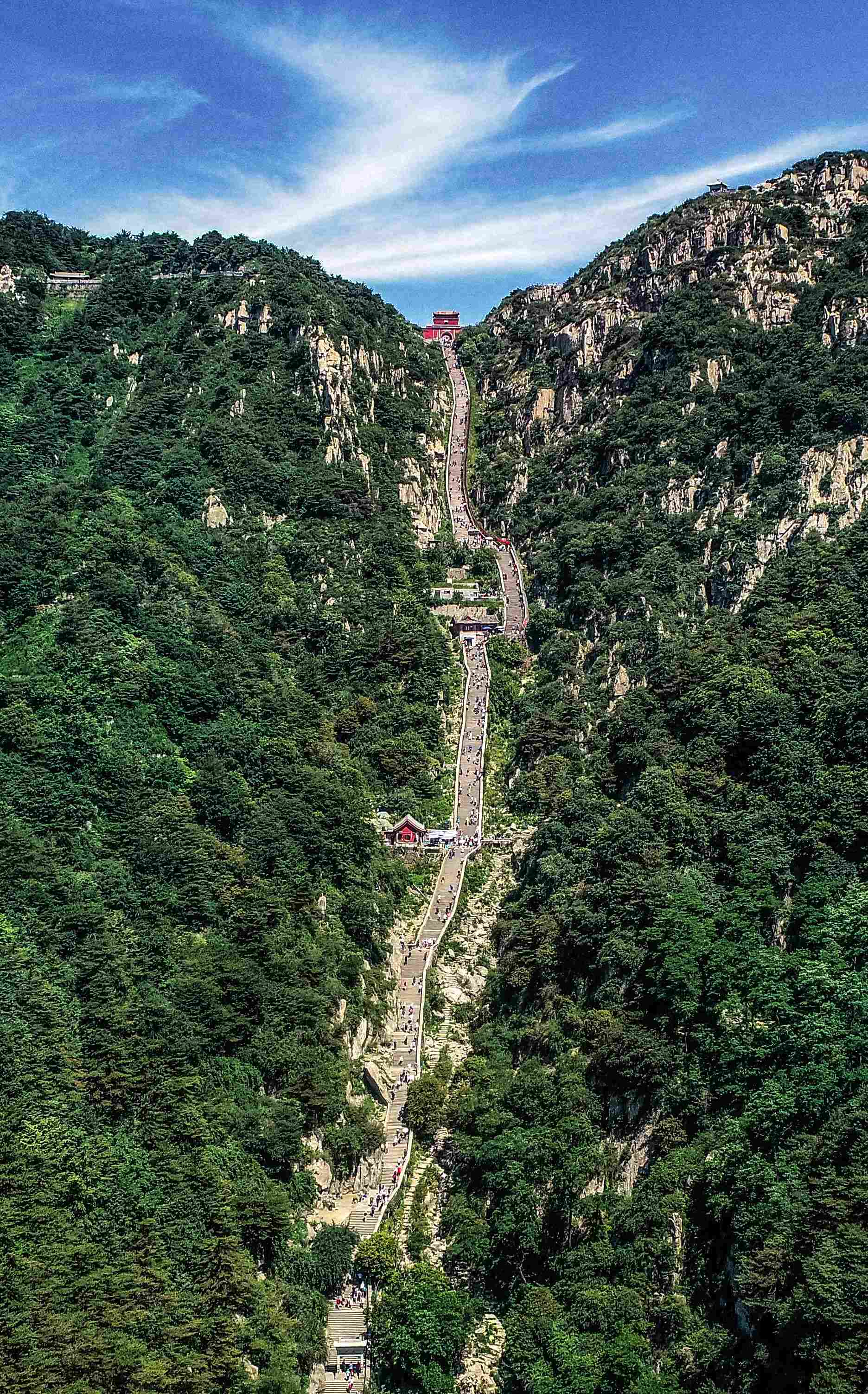 好客山东:泰安市 一座泰山就可以冠绝天下 行走泰安看美景