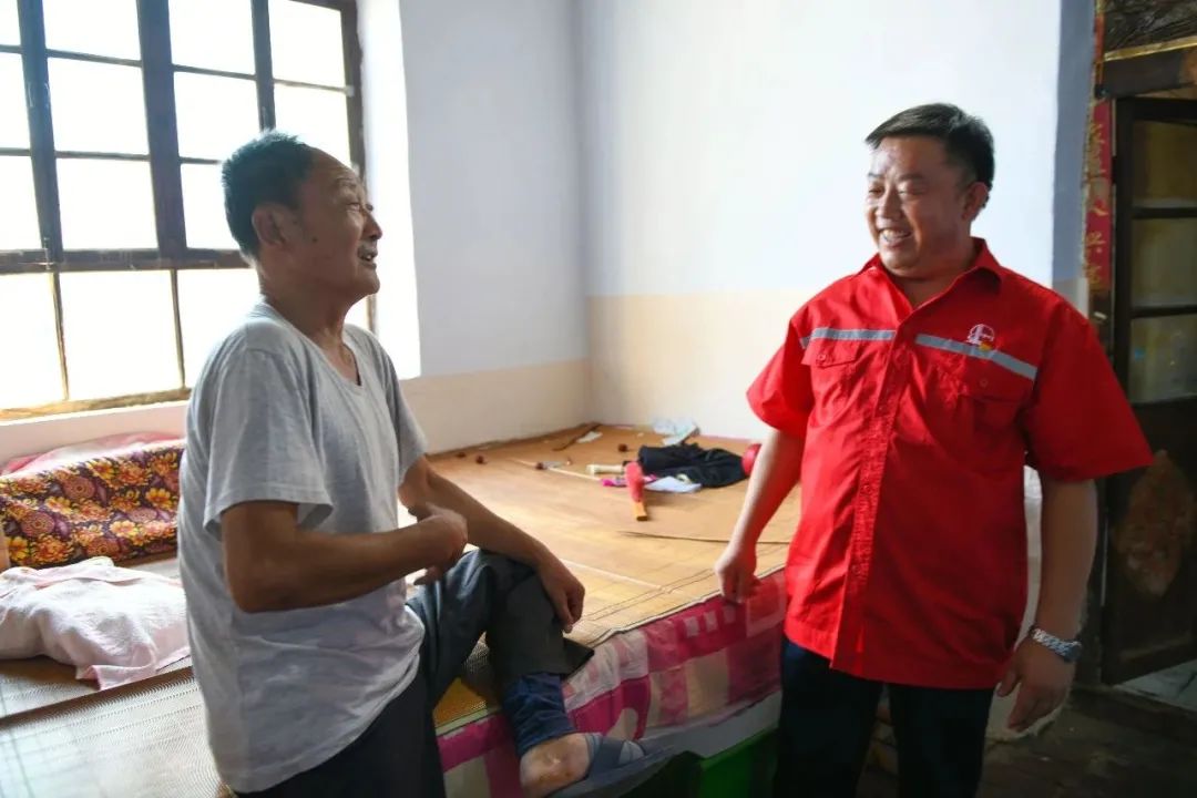 312个红手印,只为挽留他