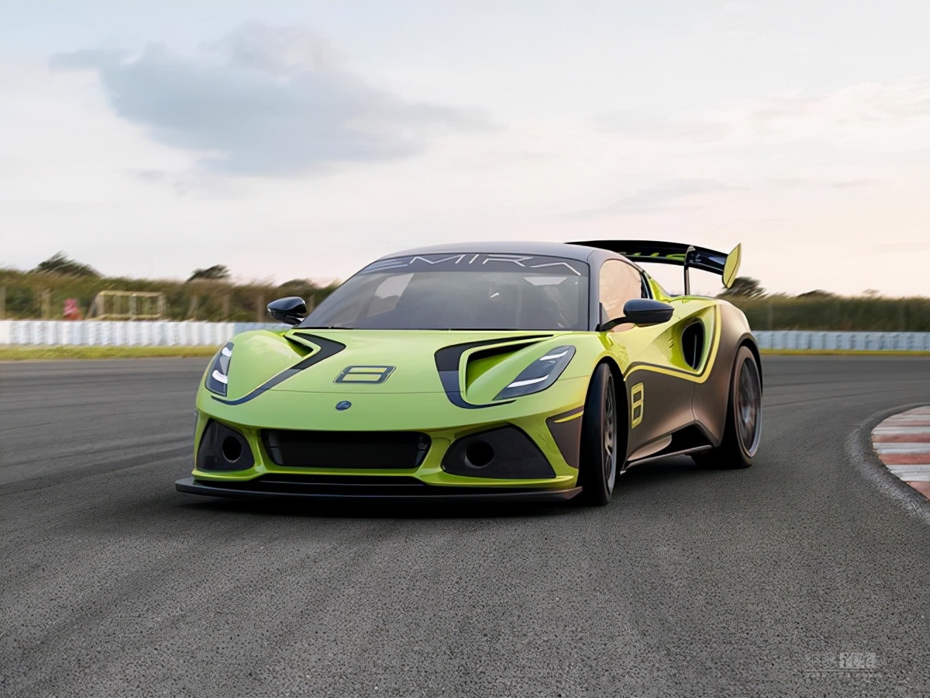 路特斯emira gt4官图发布 赛车化改装唯轻不破