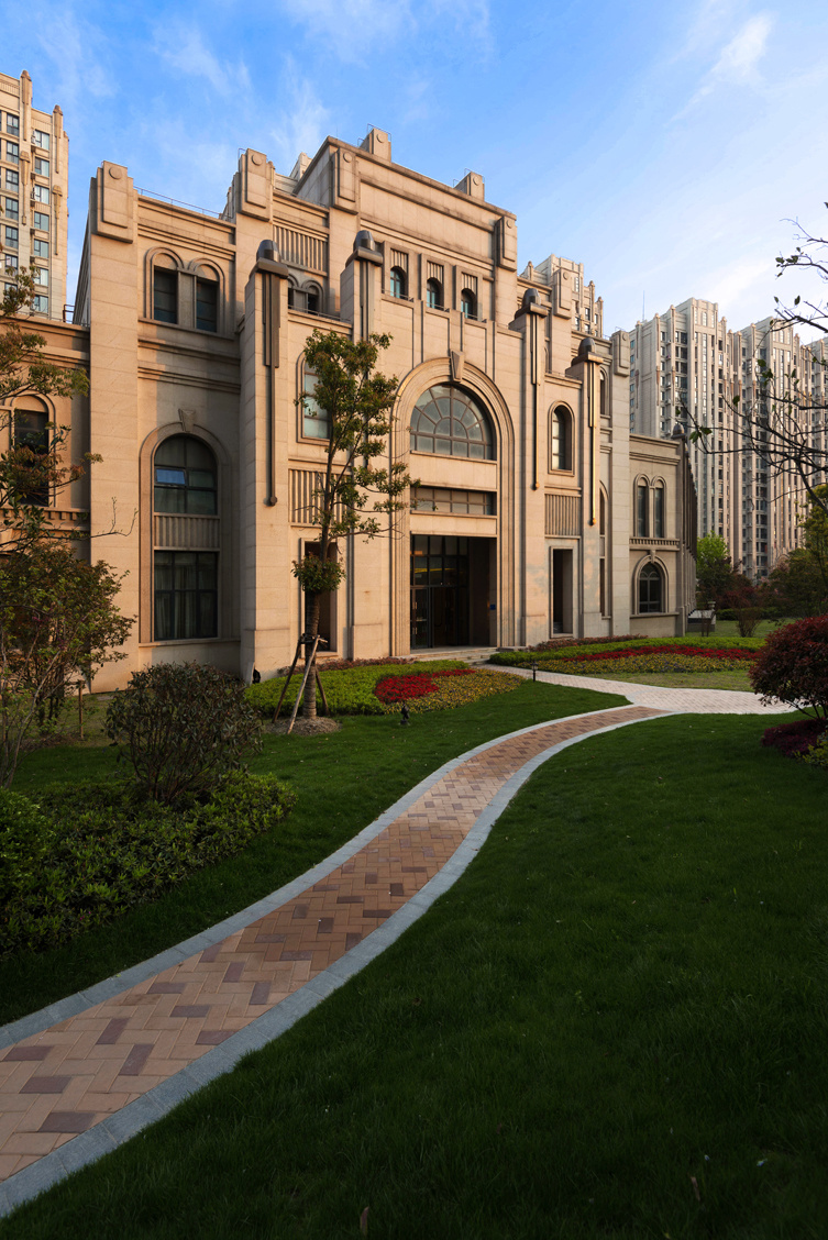 镇江远洋香奈城售楼处:400-016-9676转6666楼盘详情