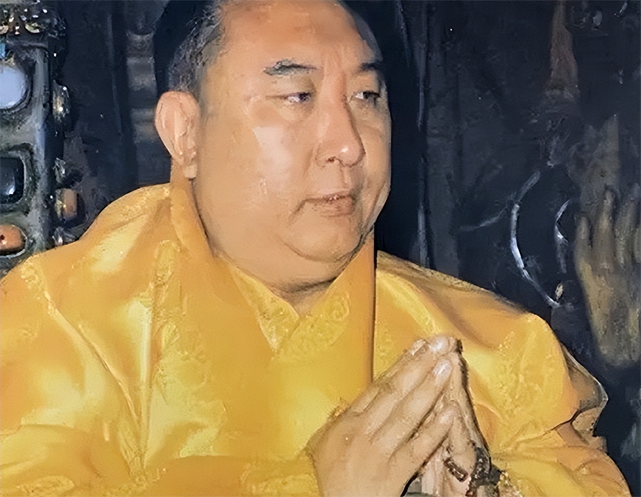 十世班禅圆寂前后:遗容朝北,塔体用614公斤黄金,2万多颗玛瑙