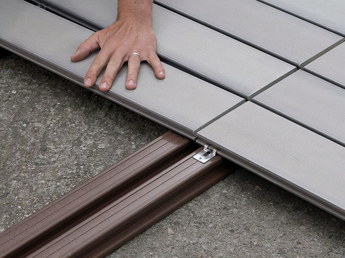 花园地面铺什么?50款超美的木质铺地,让您从此爱上花园