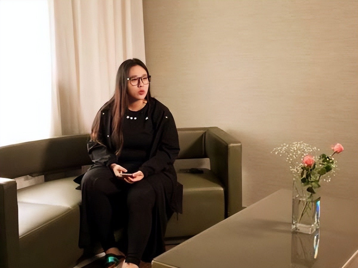 回顾230斤"最美女胖子"被男友抛弃,减肥后逆袭女神,后来怎样