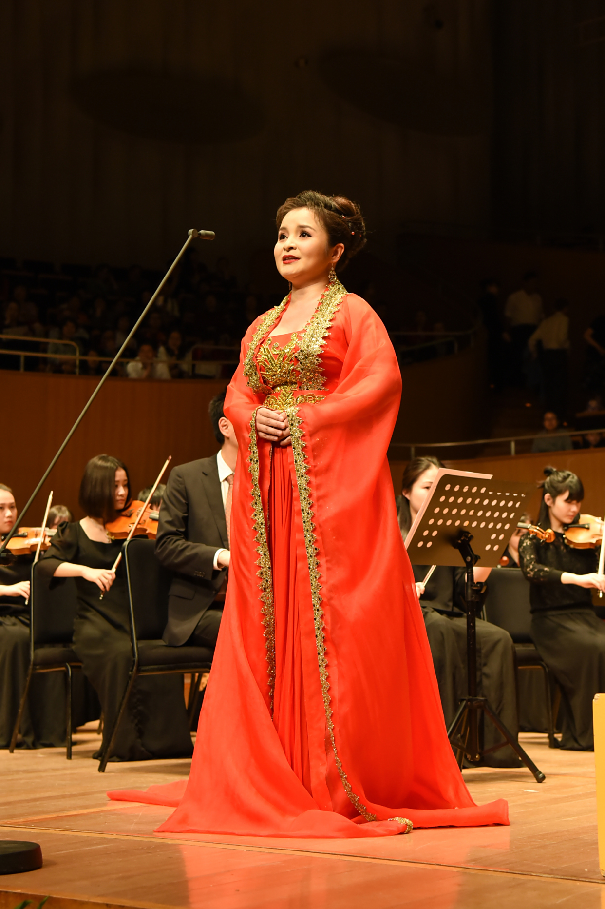 著名歌唱家吴碧霞:父亲的一封"遗书",让我一夜长大