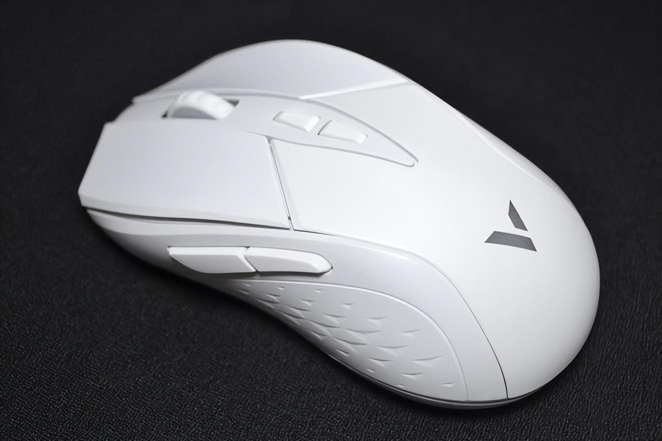 手握舒适好用高颜值 雷柏v300w电竞双模游戏鼠标