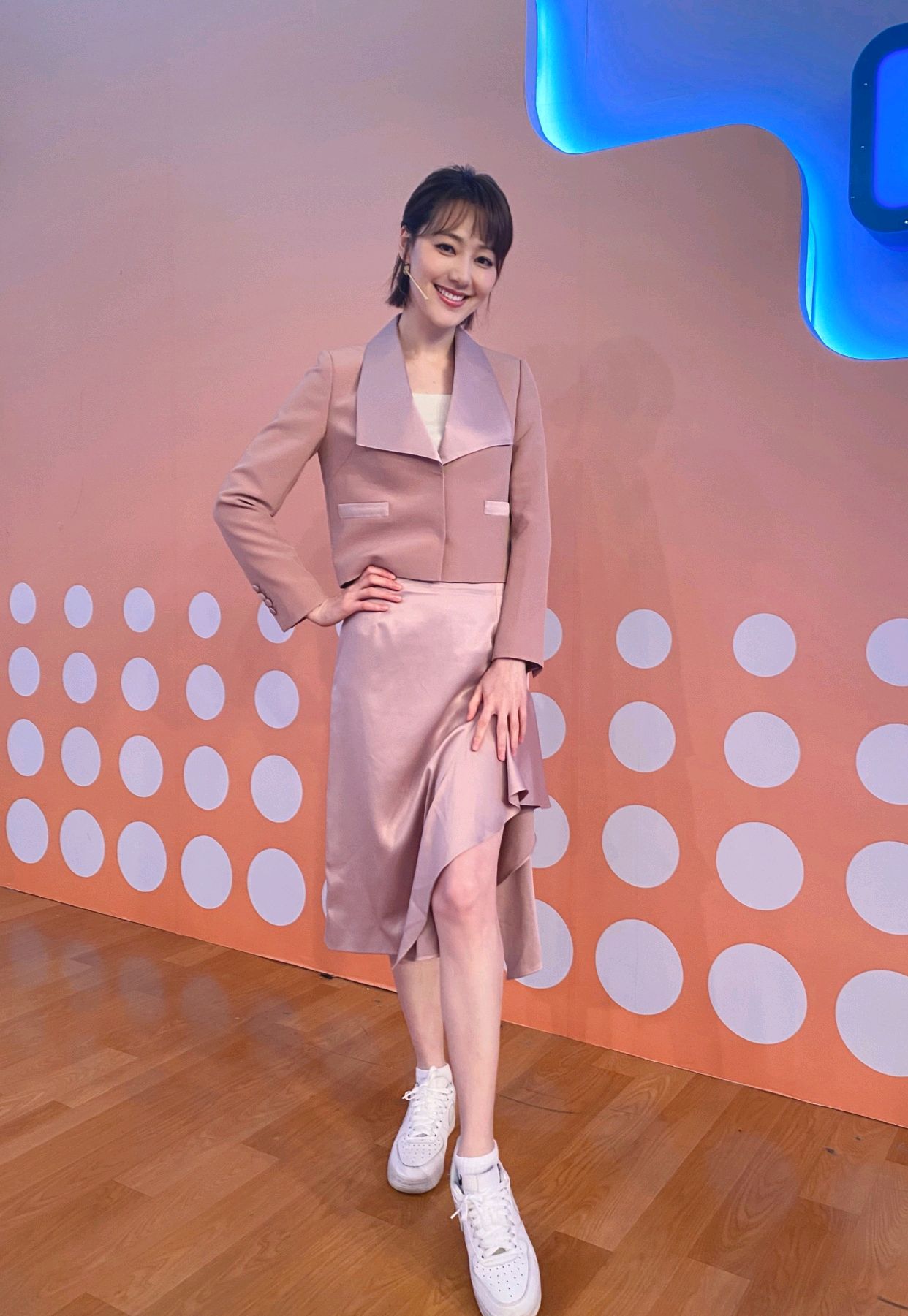 被央视开除的四位女主持,包括知三当三,进局子等,毁三观!